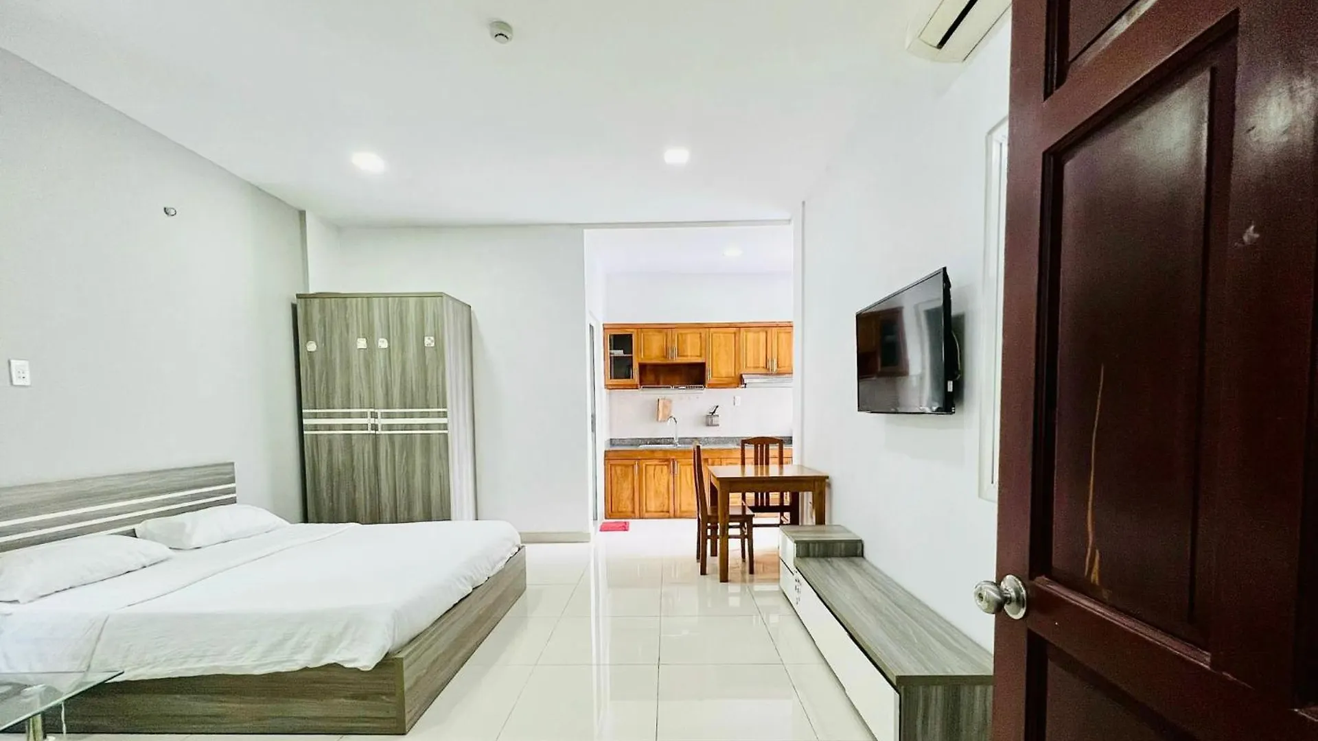 Emerald Apartments Ho Chi Minh City 0*,